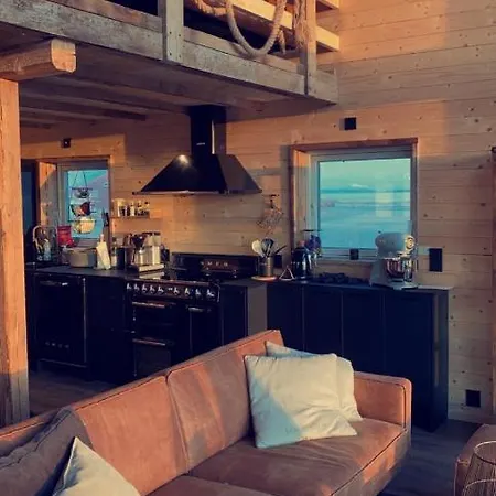 Unique Barnhouse In Amazing Gimsoy In Lofoten Villa Saupstad