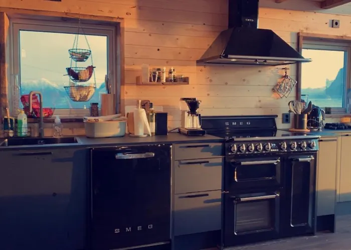 Unique Barnhouse In Amazing Gimsoy In Lofoten *